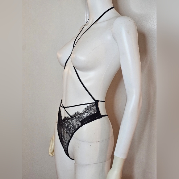 NWOT Victoria's Secret Black Lace Strappy Bodysuit Size XS - Picture 7 of 8